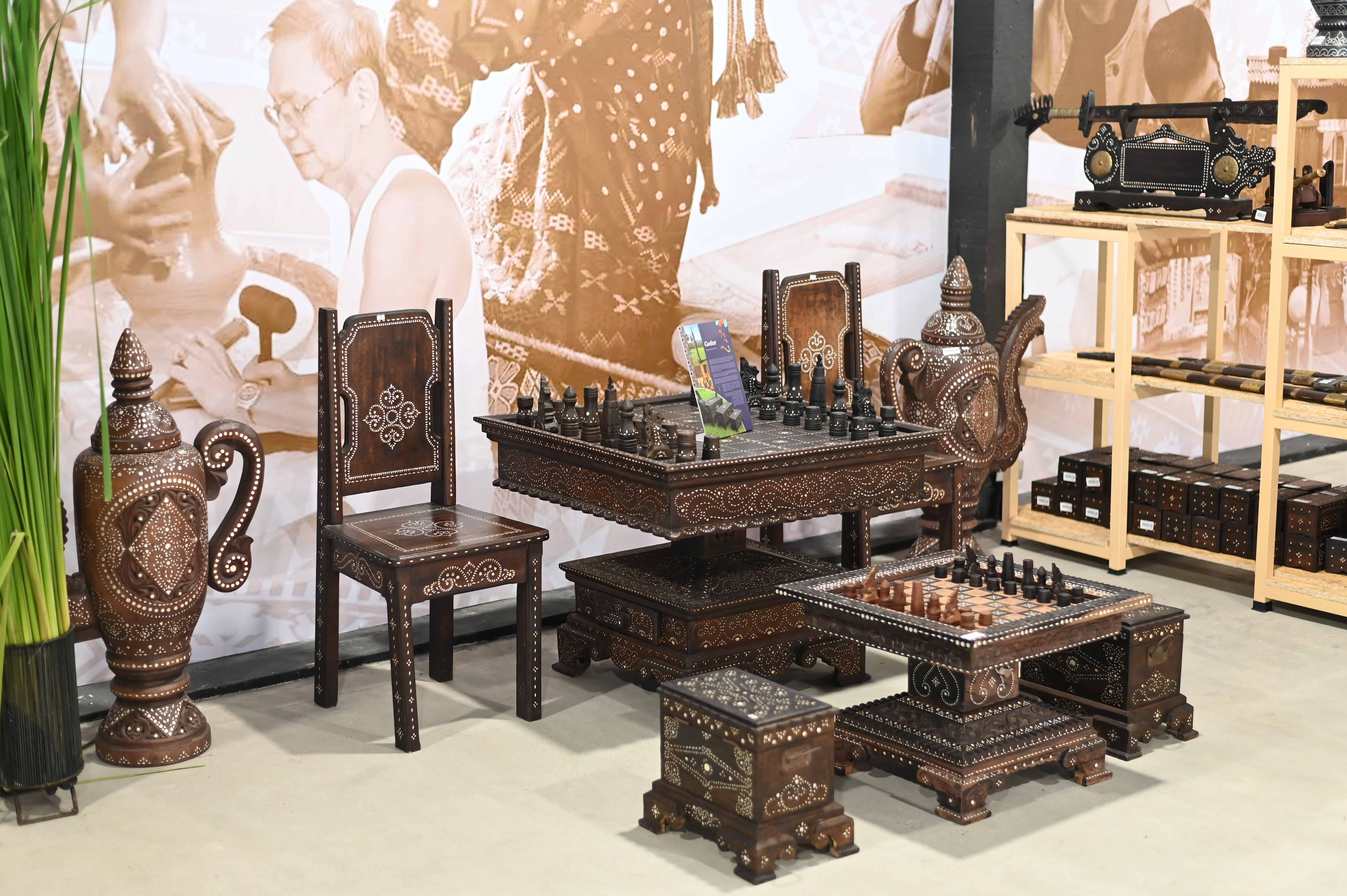 Gallery 3 Fashion and Kites